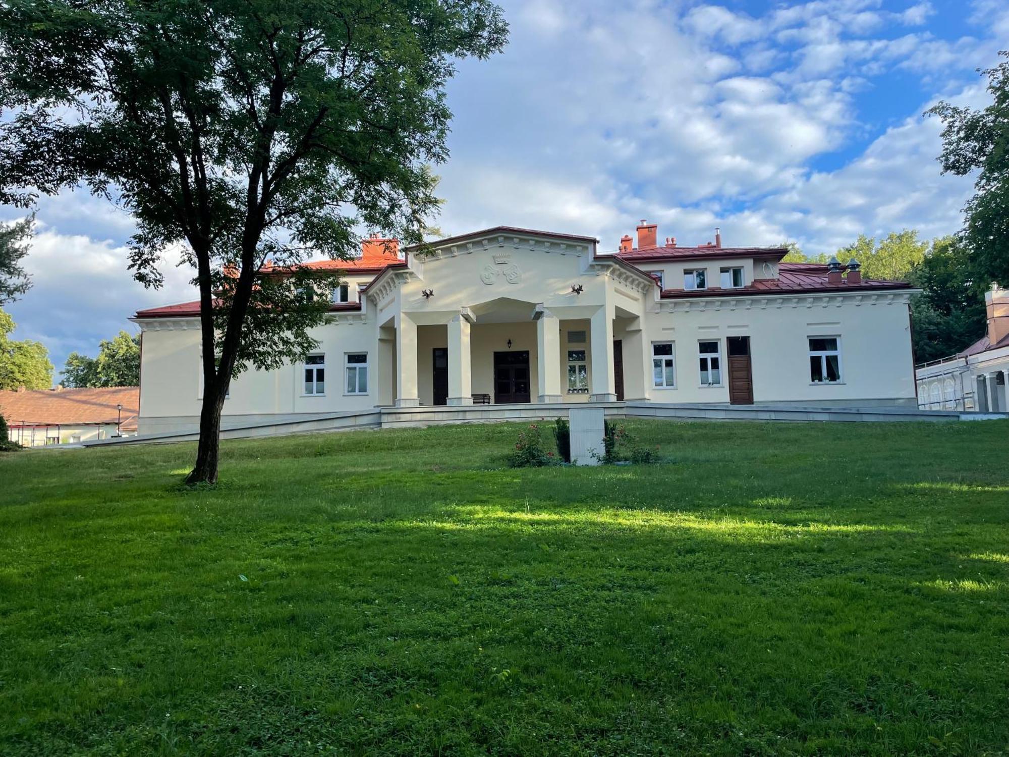 Palac Zbylitowskich Zbylitowska Gora Eksteriør bilde